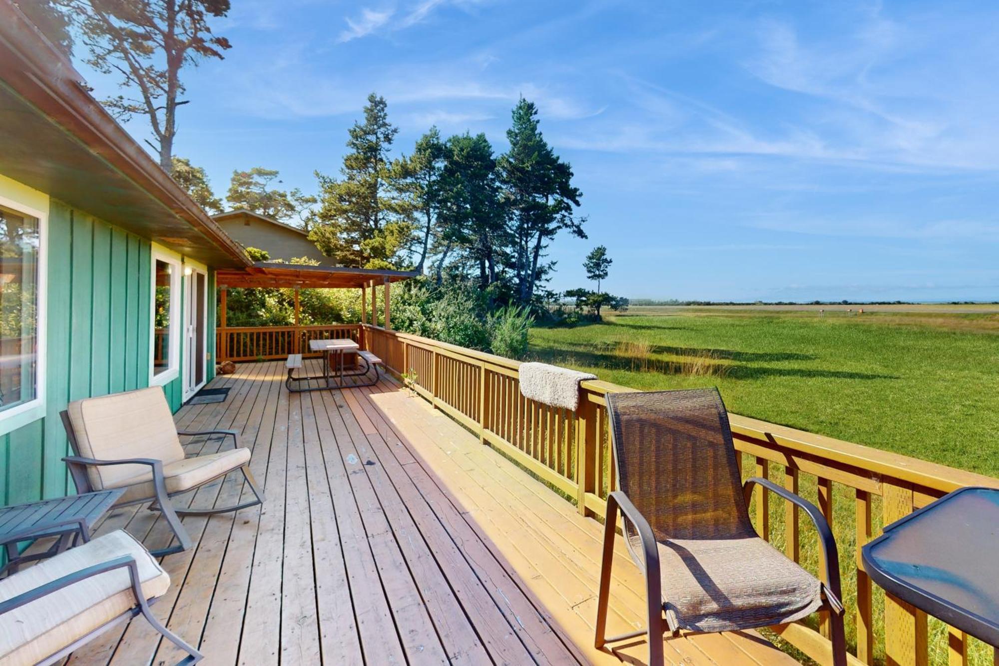 Surfer'S A Landing Villa Westport Eksteriør billede